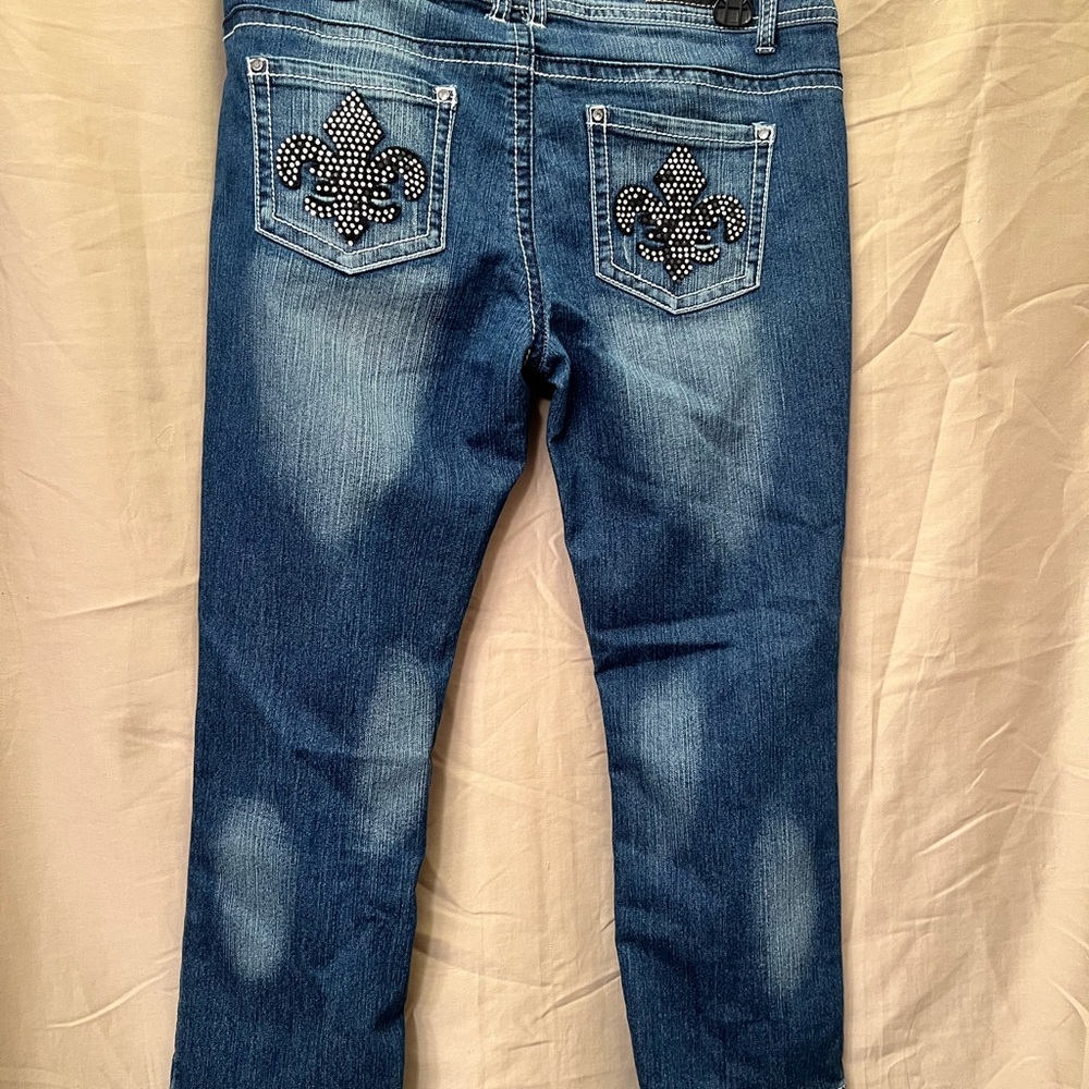 Red Rivet Blue Embellished Capris